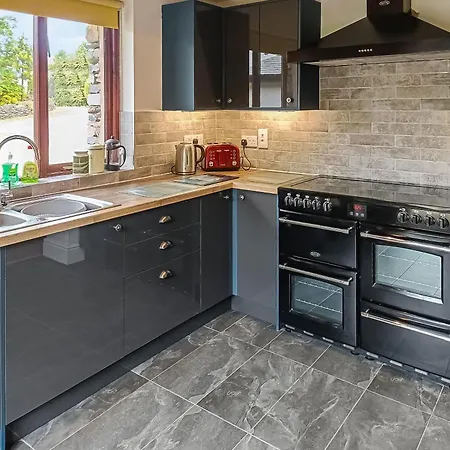 Helm View * Windermere